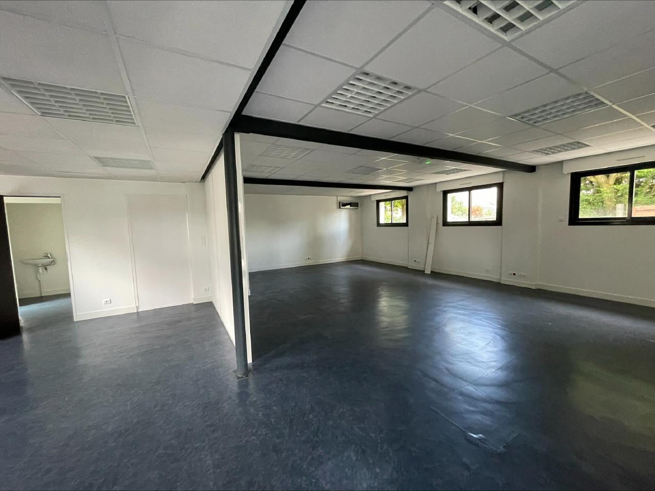 Bureau Saint-Grégoire 326m² Location bureau Saint-Grégoire Ille-et-Vilaine OLBUR2316028 1